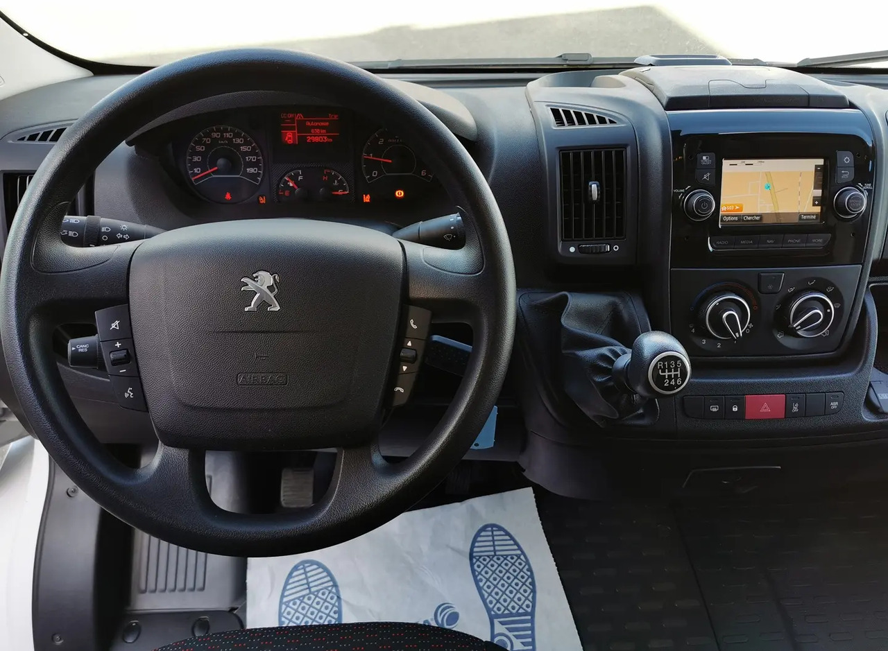 Peugeot Boxer 333 L2H2 2.2 BLUEHDI S&S 140CH ASPHALT - Furgão: foto 4 Peugeot Boxer 333 L2H2 2.2 BLUEHDI S&S 140CH ASPHALT - Furgão: foto 4
