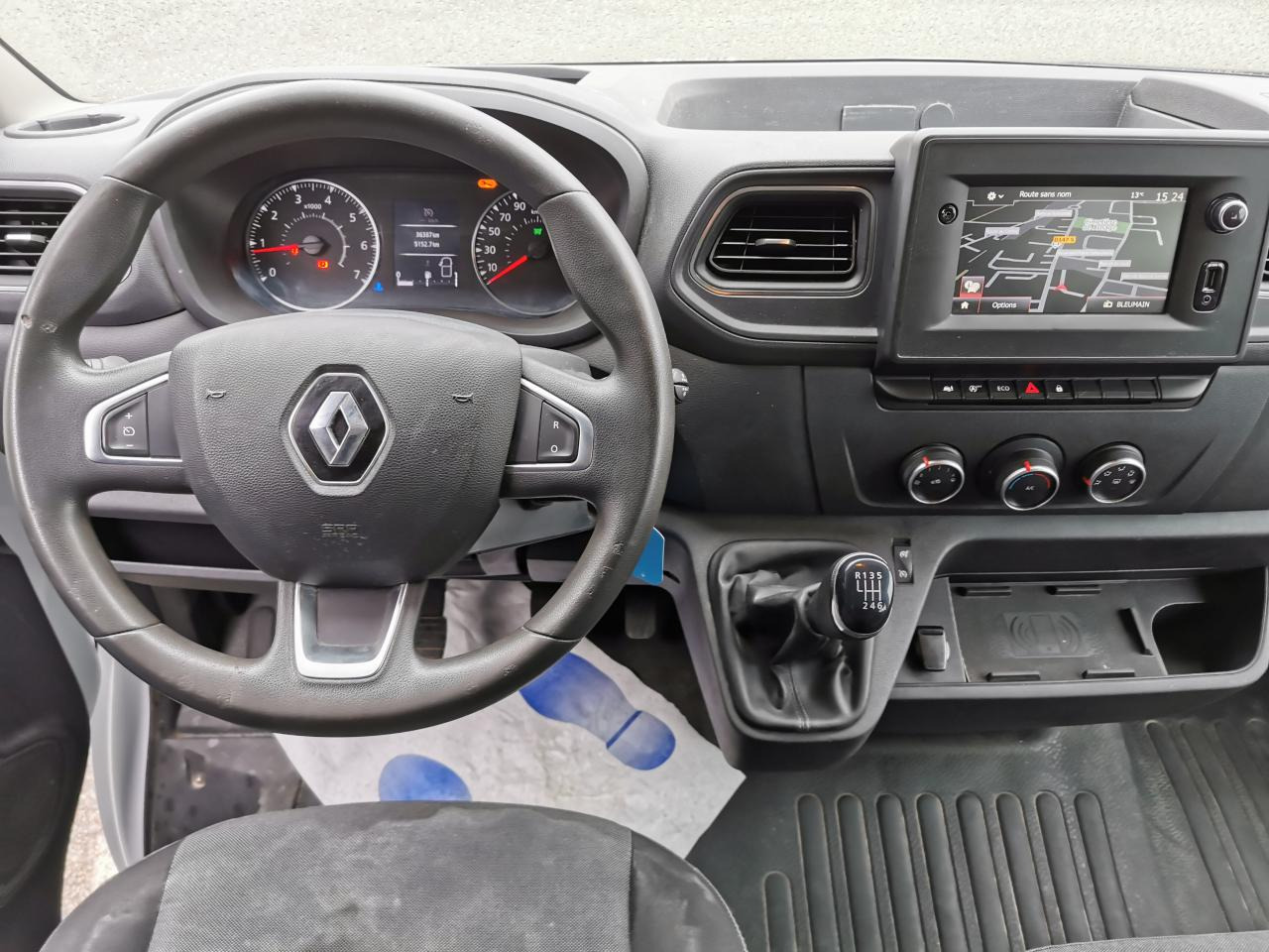 RENAULT Master Grand Confort F3500 L2H2 2.3 Blue dCi - 150 III CABINE APPROFONDIE Cabine approfondie L2H2 T - Furgão: foto 4 RENAULT Master Grand Confort F3500 L2H2 2.3 Blue dCi - 150 III CABINE APPROFONDIE Cabine approfondie L2H2 T - Furgão: foto 4