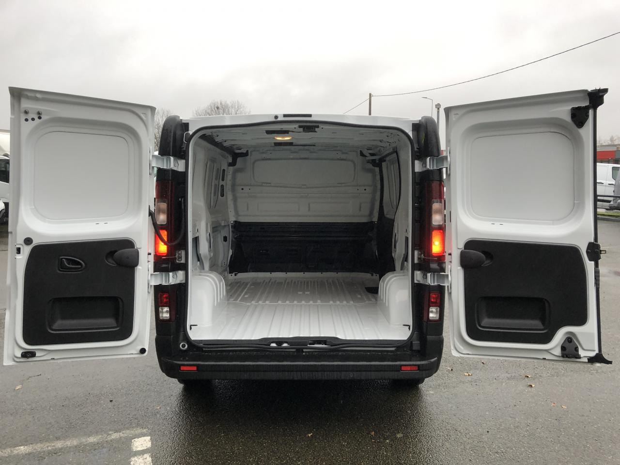 RENAULT Trafic L1H1 3000 Kg 2.0 Blue dCi - 150 - BVA 2025 III FOURGON Fourgon Advance L1H1 PHASE 3 - Furgão: foto 3 RENAULT Trafic L1H1 3000 Kg 2.0 Blue dCi - 150 - BVA 2025 III FOURGON Fourgon Advance L1H1 PHASE 3 - Furgão: foto 3