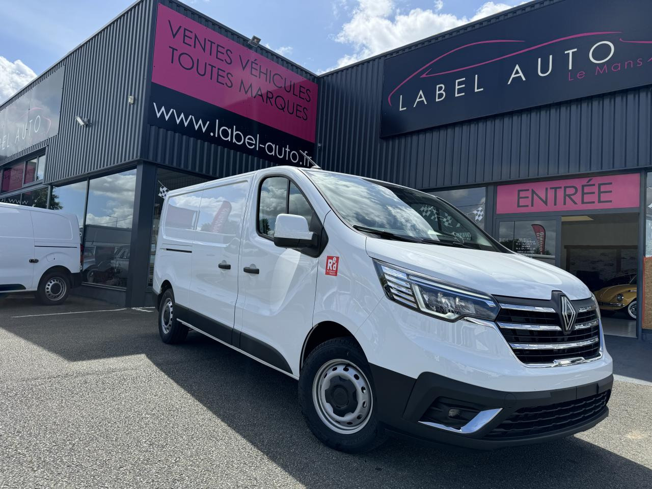 RENAULT Trafic L2H1 3000 Kg 2.0 Blue dCi - 150 2024  III FOURGON Fourgon Advance L2H1 PHASE 3 - Furgão: foto 1 RENAULT Trafic L2H1 3000 Kg 2.0 Blue dCi - 150 2024  III FOURGON Fourgon Advance L2H1 PHASE 3 - Furgão: foto 1