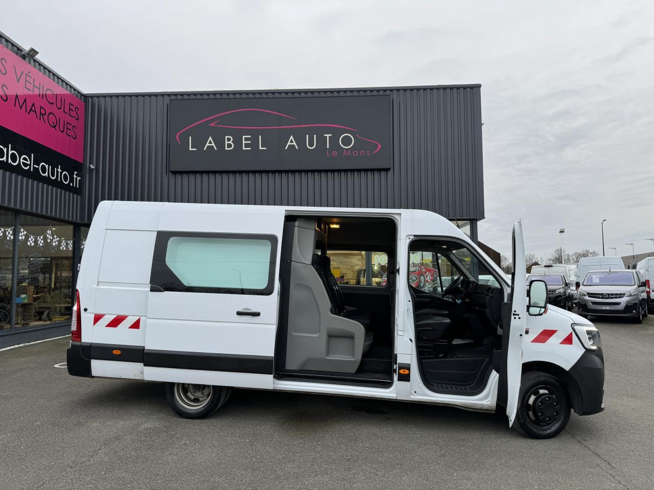 Renault Master Confort R3500RJ L3H2 2.3 Energy dCi - 165 III CABINE APPROFONDIE Cabine approfondie L3H2 Pro - Carrinha cabine dupla: foto 3 Renault Master Confort R3500RJ L3H2 2.3 Energy dCi - 165 III CABINE APPROFONDIE Cabine approfondie L3H2 Pro - Carrinha cabine dupla: foto 3