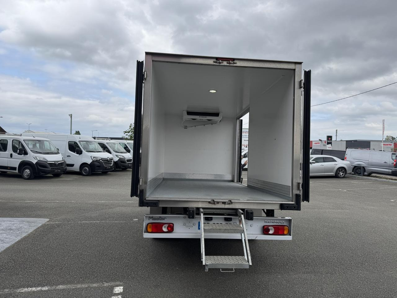 Renault Master FRIGORIFIQUE RJ3500 L3 2.3 BLUE DCI 165CH CAISSE 12M3 - Carrinha frigorífica: foto 1 Renault Master FRIGORIFIQUE RJ3500 L3 2.3 BLUE DCI 165CH CAISSE 12M3 - Carrinha frigorífica: foto 1
