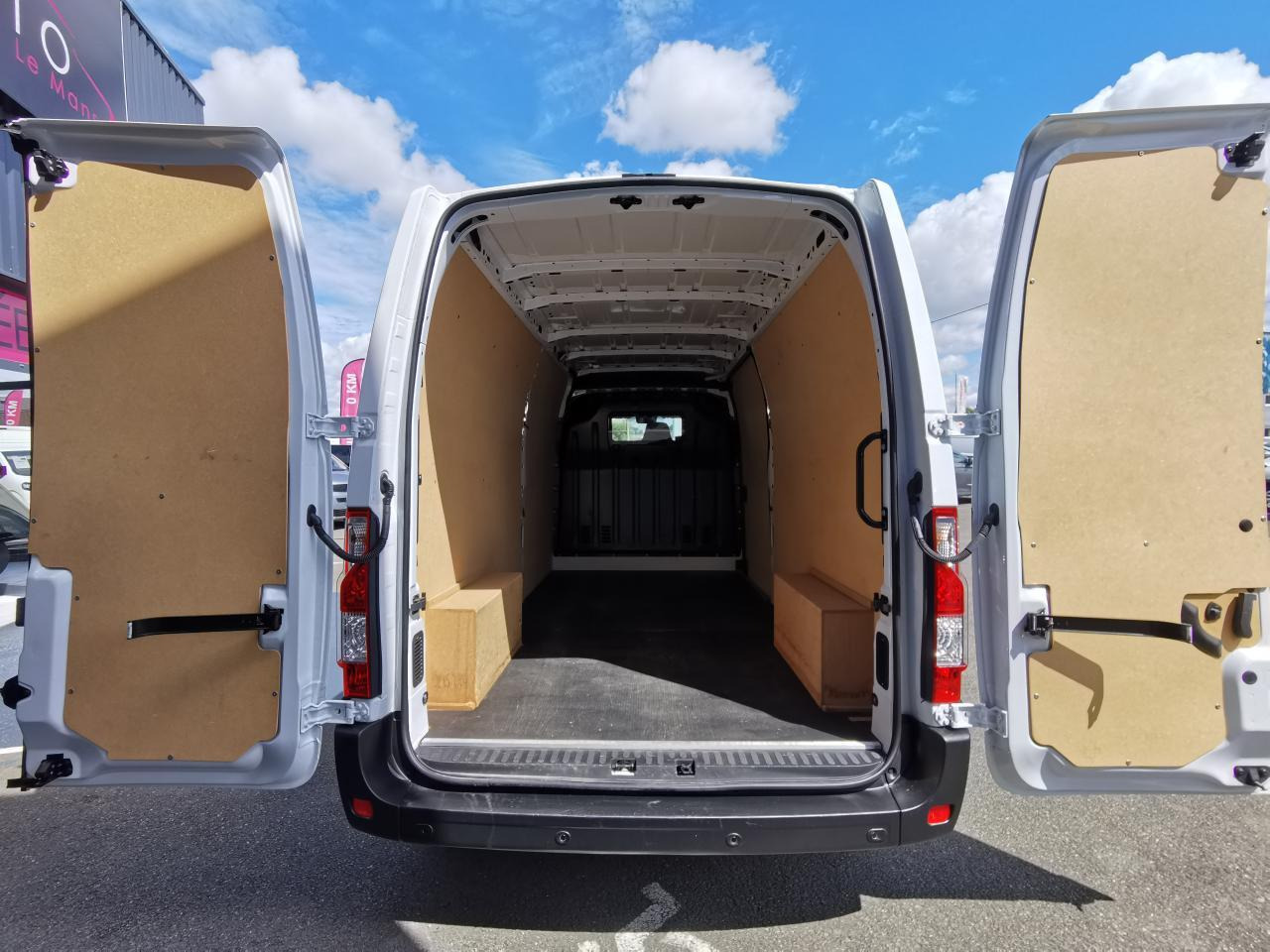 Renault Master Grand Confort F3500 L3H2 2.3 Energy dCi - 150 III FOURGON Fourgon L3H2 Traction PHASE 3 - Furgão: foto 3 Renault Master Grand Confort F3500 L3H2 2.3 Energy dCi - 150 III FOURGON Fourgon L3H2 Traction PHASE 3 - Furgão: foto 3