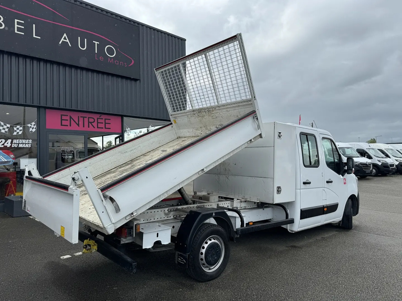 Renault Master R3500RJ L4 2.3 DCI 130CH DOUBLE CABINE GRAND CONFORT EURO6 - Furgão basculante, Carrinha cabine dupla: foto 5 Renault Master R3500RJ L4 2.3 DCI 130CH DOUBLE CABINE GRAND CONFORT EURO6 - Furgão basculante, Carrinha cabine dupla: foto 5