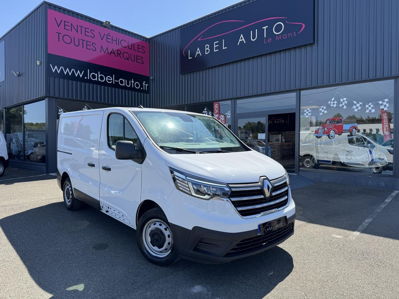 Renault Trafic L1H1 2T8 2.0 BLUE DCI 130CH GRAND CONFORT - Furgão: foto 1 Renault Trafic L1H1 2T8 2.0 BLUE DCI 130CH GRAND CONFORT - Furgão: foto 1