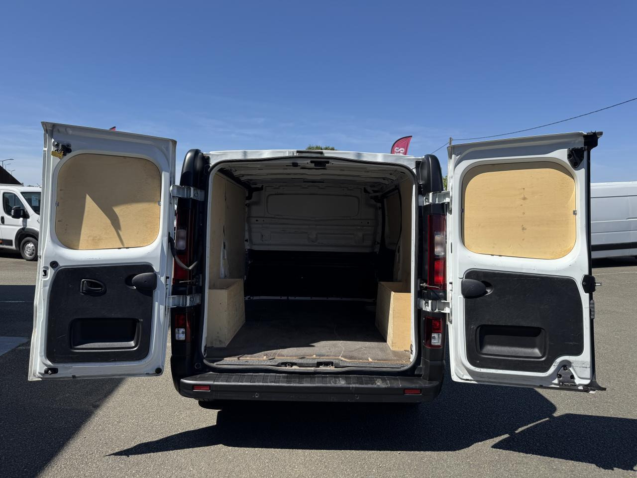 Renault Trafic L1H1 2T8 2.0 BLUE DCI 130CH GRAND CONFORT - Furgão: foto 2 Renault Trafic L1H1 2T8 2.0 BLUE DCI 130CH GRAND CONFORT - Furgão: foto 2