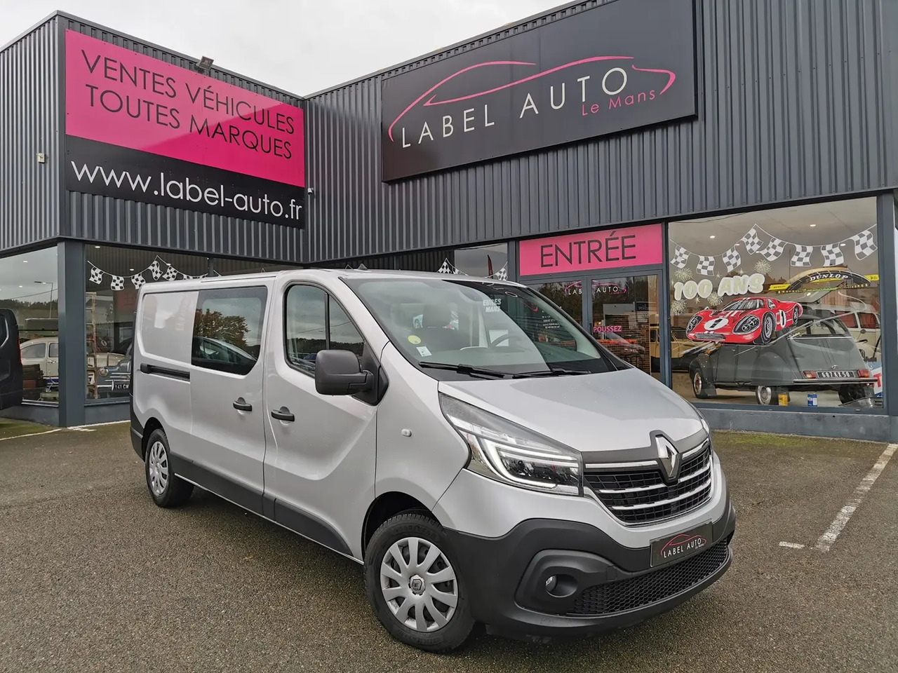 Renault Trafic L2H1 1200 2.0 DCI 145CH ENERGY CABINE APPROFONDIE CONFORT EDC E6 - Carrinha cabine dupla: foto 1 Renault Trafic L2H1 1200 2.0 DCI 145CH ENERGY CABINE APPROFONDIE CONFORT EDC E6 - Carrinha cabine dupla: foto 1