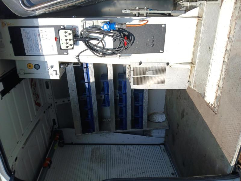 MASTER L2H2 145CV NACELLE - Caminhão com plataforma aérea: foto 5 MASTER L2H2 145CV NACELLE - Caminhão com plataforma aérea: foto 5