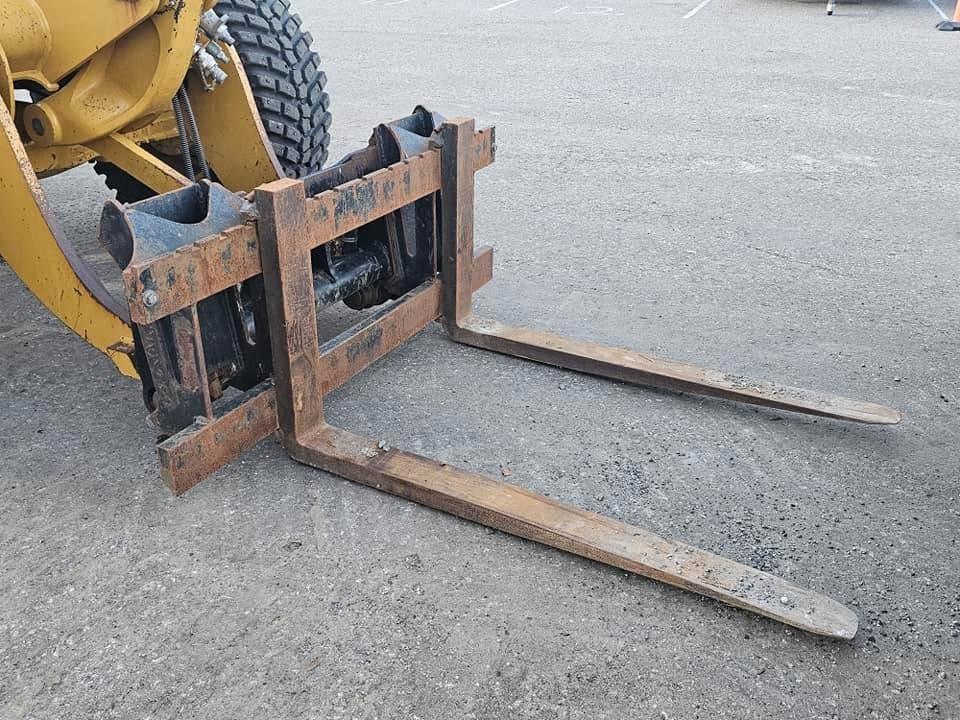 Carregadeira de rodas CAT 908 H 2: foto 24 Carregadeira de rodas CAT 908 H 2: foto 24