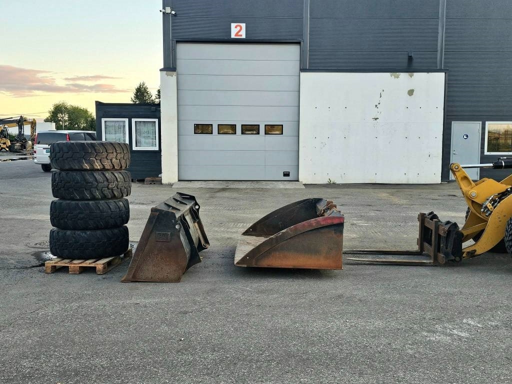 Carregadeira de rodas CAT 908 H 2: foto 13 Carregadeira de rodas CAT 908 H 2: foto 13