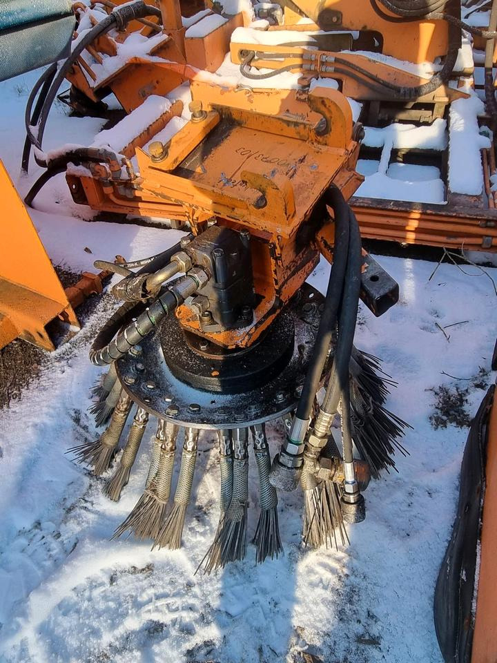 Fiedler Wildkrautbürste für Mulag Mähausleger Böschungsmulcher Böschungsmäher Seitenmulcher Mähausleger FME Dücker UNA DUA MKM Unimog 400 500 300 - Vassoura: foto 1 Fiedler Wildkrautbürste für Mulag Mähausleger Böschungsmulcher Böschungsmäher Seitenmulcher Mähausleger FME Dücker UNA DUA MKM Unimog 400 500 300 - Vassoura: foto 1