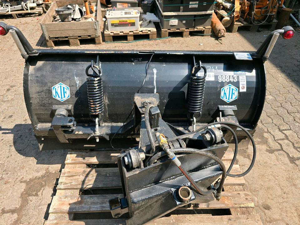 KIF CM 2000 Schneepflug Schneeschild Schneeschieber Räumschild Winterdienst für Kleintraktore Iseki Kubota Multicar - Lâmina limpa-neves: foto 3 KIF CM 2000 Schneepflug Schneeschild Schneeschieber Räumschild Winterdienst für Kleintraktore Iseki Kubota Multicar - Lâmina limpa-neves: foto 3