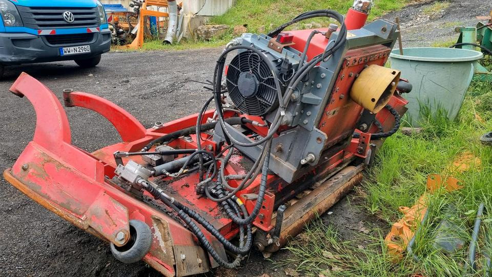 Loipfinger T320KLM Mähwerk Mulchgerät Mulchmäher für Aebi Kubota Iseki Deutz Fendt - Cortador de grama: foto 3 Loipfinger T320KLM Mähwerk Mulchgerät Mulchmäher für Aebi Kubota Iseki Deutz Fendt - Cortador de grama: foto 3