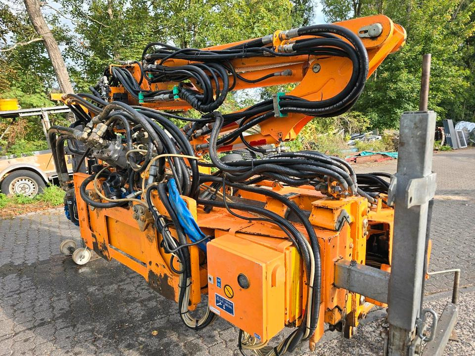 Mulag MFK 600 Mähausleger mit Randstreifenmäher MRF 350 Böschungsmäher Böschungsmulcher Hangmäher MKM 700 FME 600 500 - Limpa bermas: foto 5 Mulag MFK 600 Mähausleger mit Randstreifenmäher MRF 350 Böschungsmäher Böschungsmulcher Hangmäher MKM 700 FME 600 500 - Limpa bermas: foto 5
