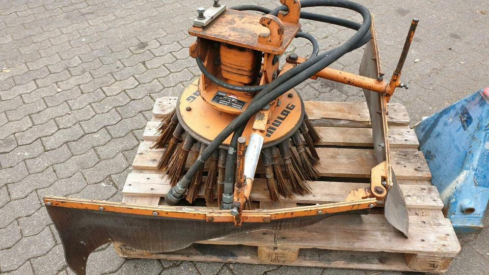 Mulag Wildkrautbürste Mähausleger Böschungsmulcher Dücker unimog - Vassoura: foto 3 Mulag Wildkrautbürste Mähausleger Böschungsmulcher Dücker unimog - Vassoura: foto 3