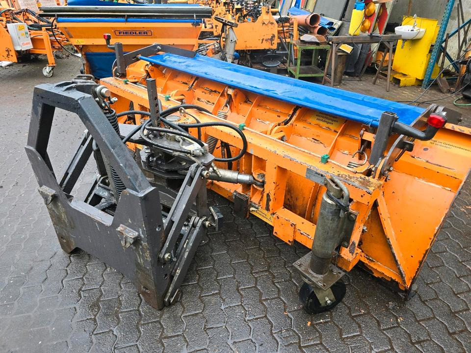 SMB SR 3.0 Schneepflug Schneeschild Schneeschieber 3m. Schmidt Beilhack Epoke MS unimog 405 423 427 430 318 218 - Lâmina limpa-neves: foto 1 SMB SR 3.0 Schneepflug Schneeschild Schneeschieber 3m. Schmidt Beilhack Epoke MS unimog 405 423 427 430 318 218 - Lâmina limpa-neves: foto 1