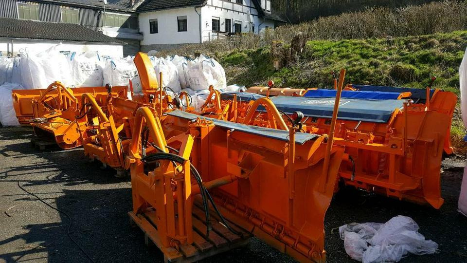 Schneepflug Schmidt Beilhack Winterdienst Schneeschild Unimog - Lâmina limpa-neves: foto 1 Schneepflug Schmidt Beilhack Winterdienst Schneeschild Unimog - Lâmina limpa-neves: foto 1