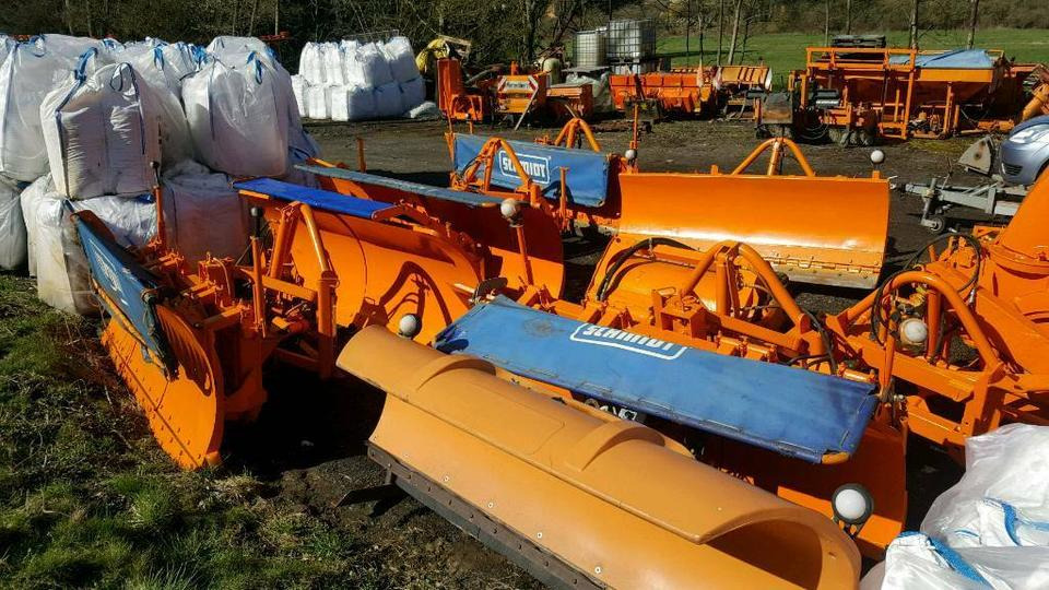 Schneepflug Schmidt Beilhack Winterdienst Schneeschild Unimog - Lâmina limpa-neves: foto 2 Schneepflug Schmidt Beilhack Winterdienst Schneeschild Unimog - Lâmina limpa-neves: foto 2