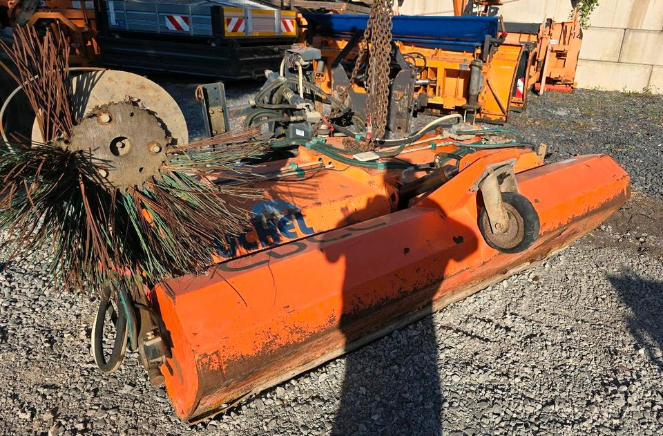 Vassoura Tuchel CDCL Kehrmaschine Straßenkehrmaschine Kehrbesen für Unimog 405 424 U 300 400 500 318 423 427 429 430 530 535 527 Mercedes-Benz Dücker SBM: foto 9