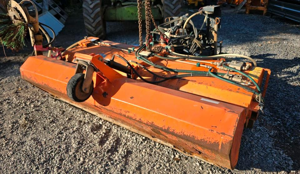 Vassoura Tuchel CDCL Kehrmaschine Straßenkehrmaschine Kehrbesen für Unimog 405 424 U 300 400 500 318 423 427 429 430 530 535 527 Mercedes-Benz Dücker SBM: foto 10