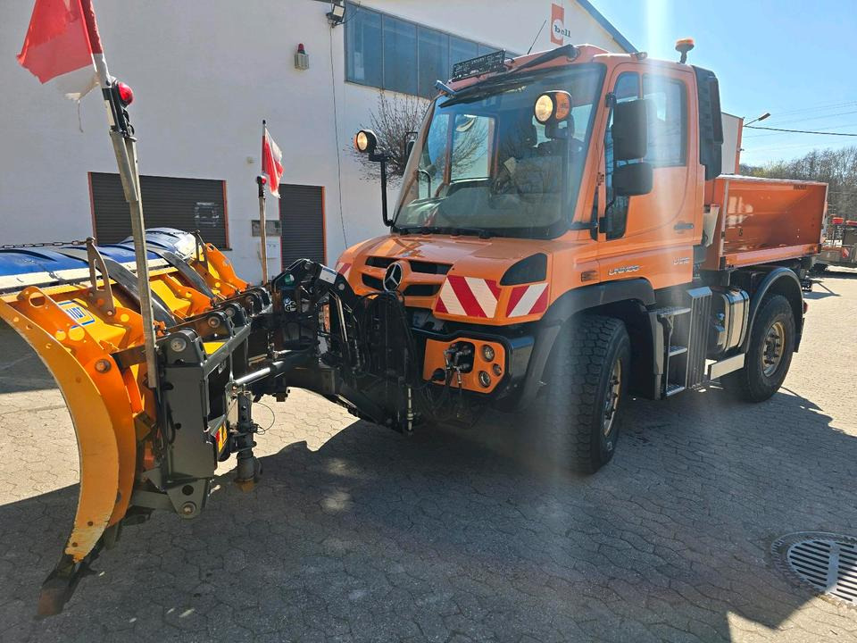 Unimog 218 U218 Mercedes-Benz 405 Schmidt Schneepflug Gmeiner Salzstreuer Yedi Winterdienst - Veículo limpa-neves: foto 1 Unimog 218 U218 Mercedes-Benz 405 Schmidt Schneepflug Gmeiner Salzstreuer Yedi Winterdienst - Veículo limpa-neves: foto 1