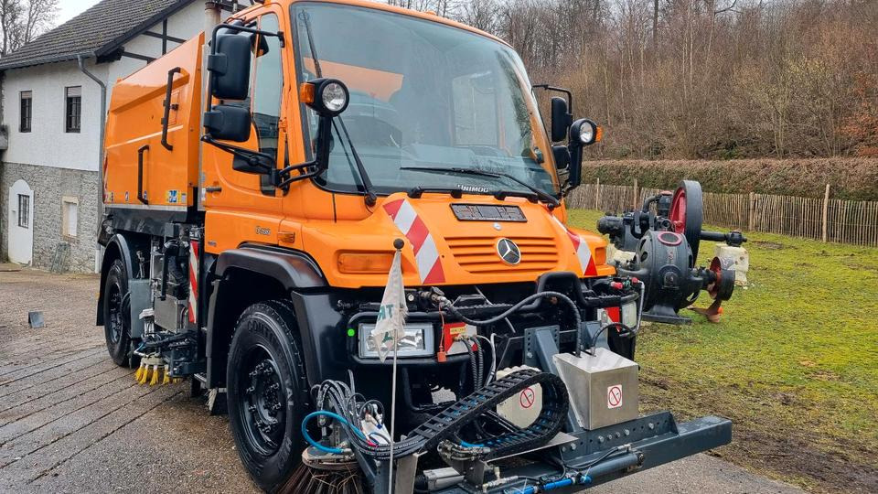 Unimog 9400km U400 405 Kehrmaschine SK 370 Schmidt Mercedes Benz Variopilot Kehraufbau Hydrostat 2011 Bluetec 5 - Varredora urbana: foto 2 Unimog 9400km U400 405 Kehrmaschine SK 370 Schmidt Mercedes Benz Variopilot Kehraufbau Hydrostat 2011 Bluetec 5 - Varredora urbana: foto 2