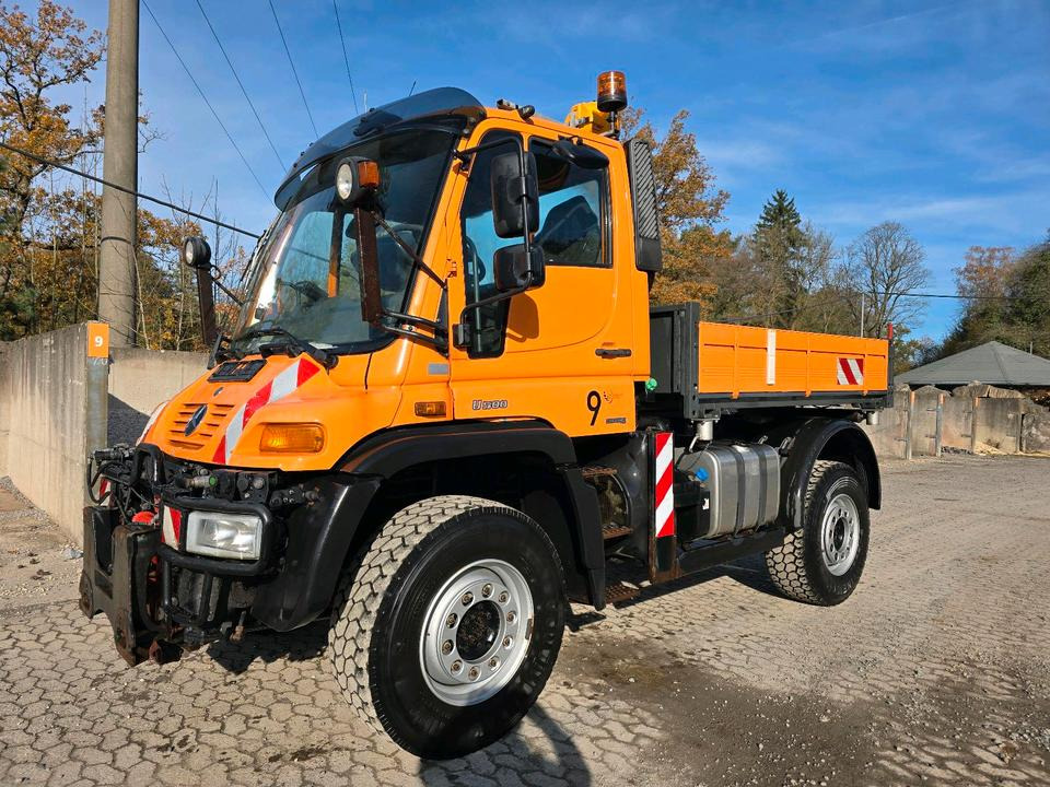 Unimog U500 2011 Bluetec 5 405/10 405/12 NKS-Z-UGN-43K Bluetec 5 Mercedes-Benz UGE UGN Hydrostat 6 Zylinder EasyDrive Variopilot Wechsellenkung - Veículo limpa-neves: foto 1 Unimog U500 2011 Bluetec 5 405/10 405/12 NKS-Z-UGN-43K Bluetec 5 Mercedes-Benz UGE UGN Hydrostat 6 Zylinder EasyDrive Variopilot Wechsellenkung - Veículo limpa-neves: foto 1