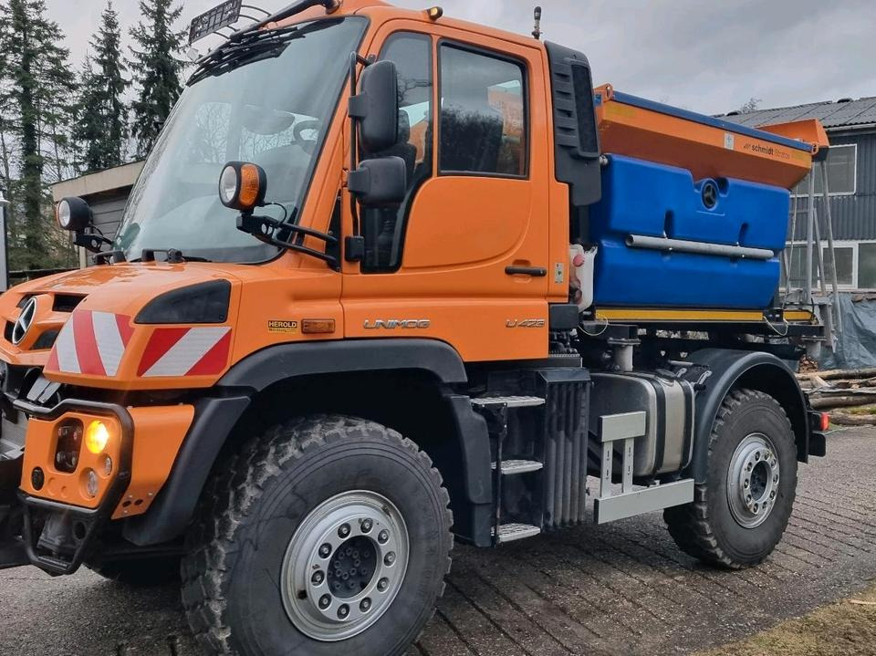 Zu vermieten Unimog 405 U423 Winterdienst Schmidt Salzstreuer 423 429 430 Mercedes Benz 318 527 Vermietung - Veículo limpa-neves: foto 2 Zu vermieten Unimog 405 U423 Winterdienst Schmidt Salzstreuer 423 429 430 Mercedes Benz 318 527 Vermietung - Veículo limpa-neves: foto 2