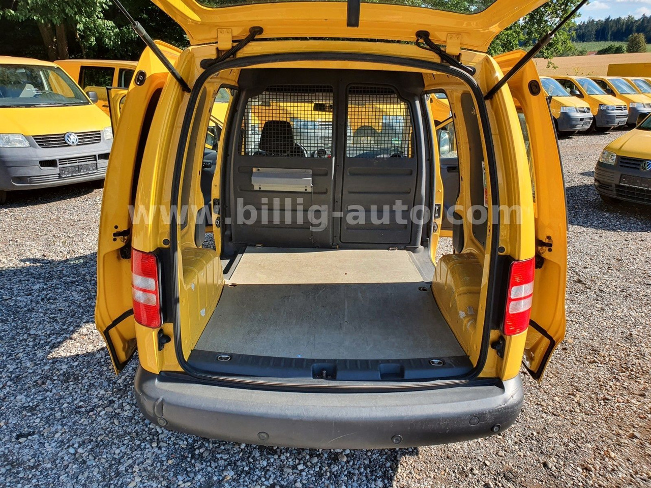 Volkswagen Caddy 2.0 TDI* EURO5*1.Hand*S-heft*2xSchiebetüre - Furgão de passageiros: foto 5 Volkswagen Caddy 2.0 TDI* EURO5*1.Hand*S-heft*2xSchiebetüre - Furgão de passageiros: foto 5