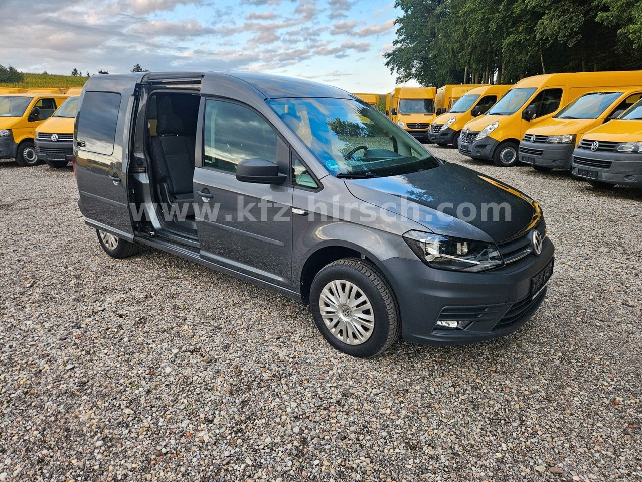 Volkswagen Caddy Maxi Conceptline|Temp|Sitzhzg|NAVI|2xS-Tür - Carro perua: foto 1 Volkswagen Caddy Maxi Conceptline|Temp|Sitzhzg|NAVI|2xS-Tür - Carro perua: foto 1