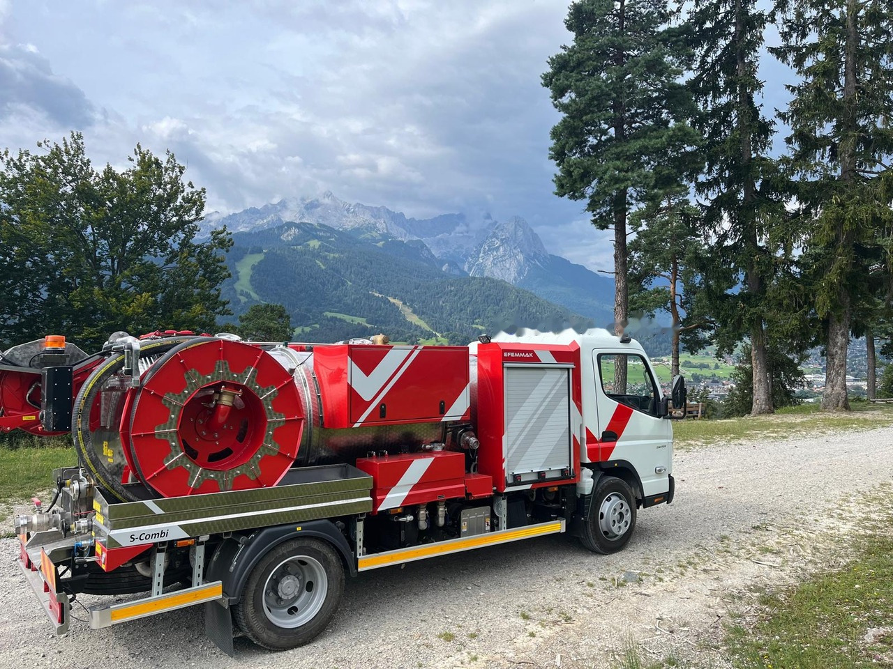 EFEMMAK S-Combi Combined Sewer Jetting And Vacuum Vehicle - Caminhão limpa fossa: foto 1 EFEMMAK S-Combi Combined Sewer Jetting And Vacuum Vehicle - Caminhão limpa fossa: foto 1
