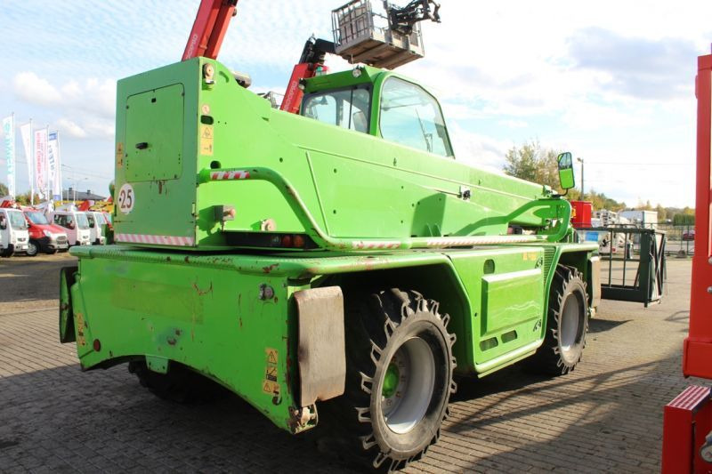 Merlo Ładowarka obrotowa 4x4 teleskopowa 21 m Merlo Roto 45.21 - Empilhador telescópico: foto 5 Merlo Ładowarka obrotowa 4x4 teleskopowa 21 m Merlo Roto 45.21 - Empilhador telescópico: foto 5