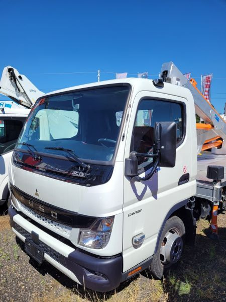 Mitsubishi Canter Fuso 3C13 podnośnik koszowy 20 m Multitel MXE200 - Caminhão com plataforma aérea: foto 1 Mitsubishi Canter Fuso 3C13 podnośnik koszowy 20 m Multitel MXE200 - Caminhão com plataforma aérea: foto 1