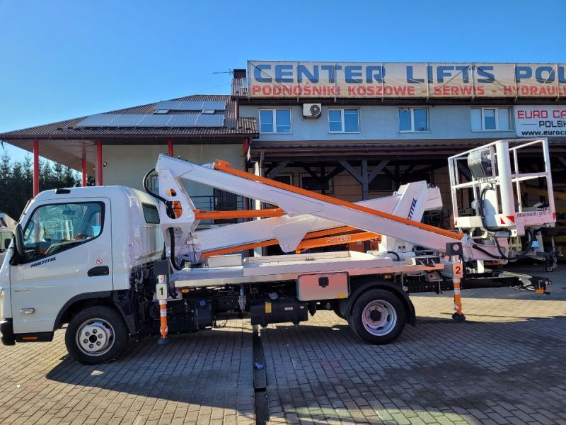Mitsubishi Canter Fuso 3C13 podnośnik koszowy 20 m Multitel MXE200 - Caminhão com plataforma aérea: foto 5 Mitsubishi Canter Fuso 3C13 podnośnik koszowy 20 m Multitel MXE200 - Caminhão com plataforma aérea: foto 5