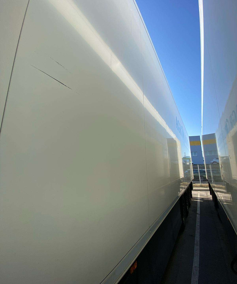 Schmitz SCHMITZ MULTITEMP 7cm - Semireboque frigorífico: foto 4 Schmitz SCHMITZ MULTITEMP 7cm - Semireboque frigorífico: foto 4