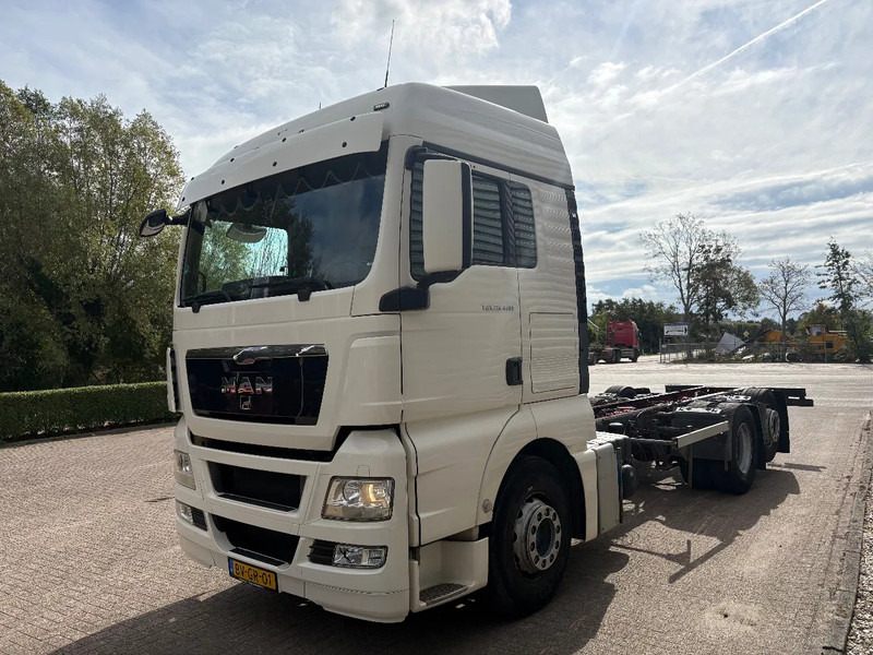 MAN TGX 26.400 / 6x2-2 LL / TUV - APK DECEMBER 2025 / - Caminhão chassi: foto 2 MAN TGX 26.400 / 6x2-2 LL / TUV - APK DECEMBER 2025 / - Caminhão chassi: foto 2