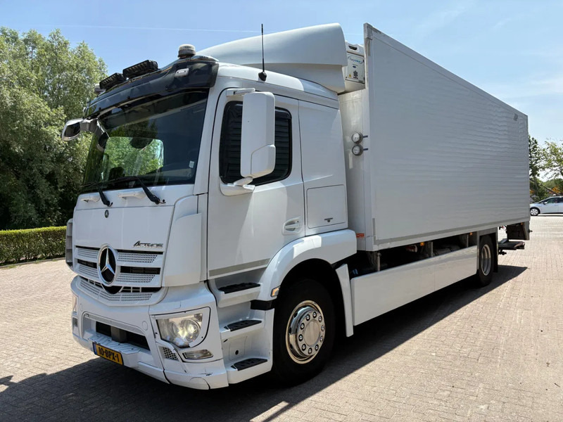 Mercedes-Benz Actros 1836 / SUPRA 950 KOELING / SLEEPCAB / LAADKLEP 2 TON / APK - TUV OKTOBER 2025 / - Caminhão frigorífico: foto 2 Mercedes-Benz Actros 1836 / SUPRA 950 KOELING / SLEEPCAB / LAADKLEP 2 TON / APK - TUV OKTOBER 2025 / - Caminhão frigorífico: foto 2