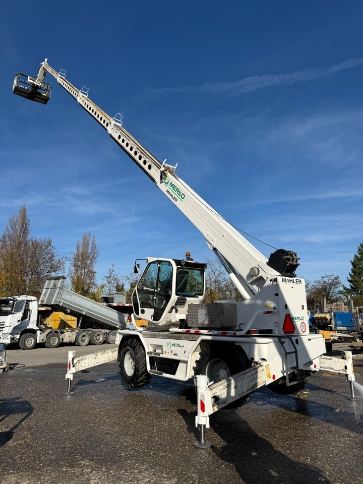 Merlo Roto 40.25 MCSS - Empilhador telescópico: foto 3 Merlo Roto 40.25 MCSS - Empilhador telescópico: foto 3