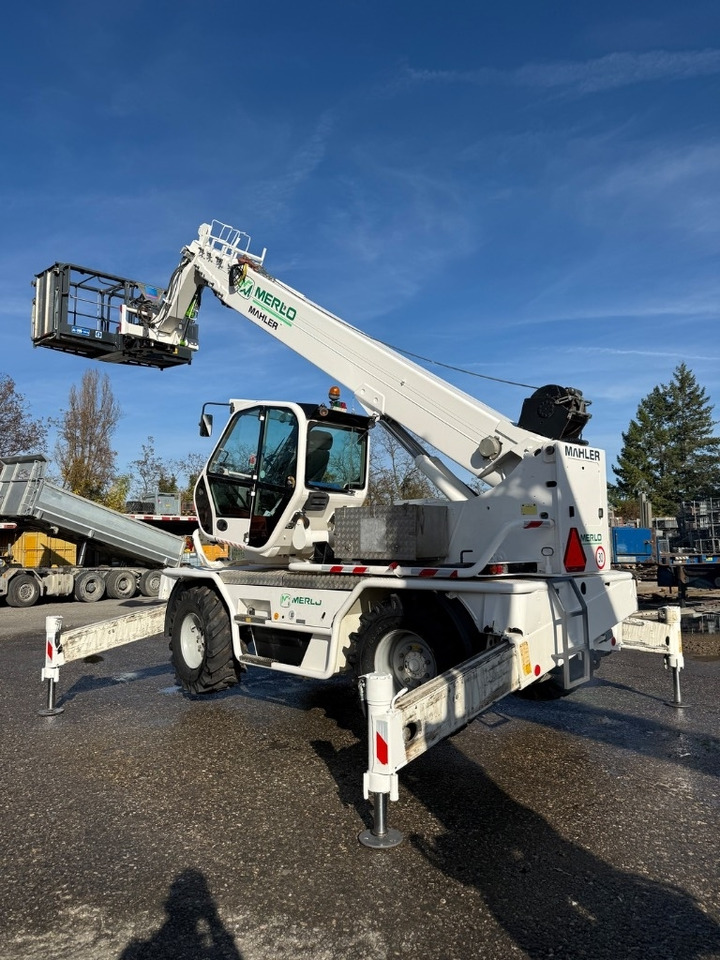 Merlo Roto 40.25 MCSS - Empilhador telescópico: foto 4 Merlo Roto 40.25 MCSS - Empilhador telescópico: foto 4