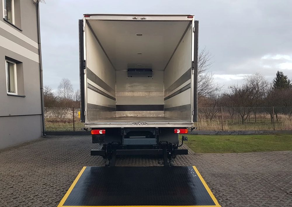 DAF 16T LF 230 WINDA CHŁODNIA 16EP 6,58x2,48x2,38 KLIMA IZOTERMA MROŹNIA - Caminhão frigorífico: foto 5 DAF 16T LF 230 WINDA CHŁODNIA 16EP 6,58x2,48x2,38 KLIMA IZOTERMA MROŹNIA - Caminhão frigorífico: foto 5