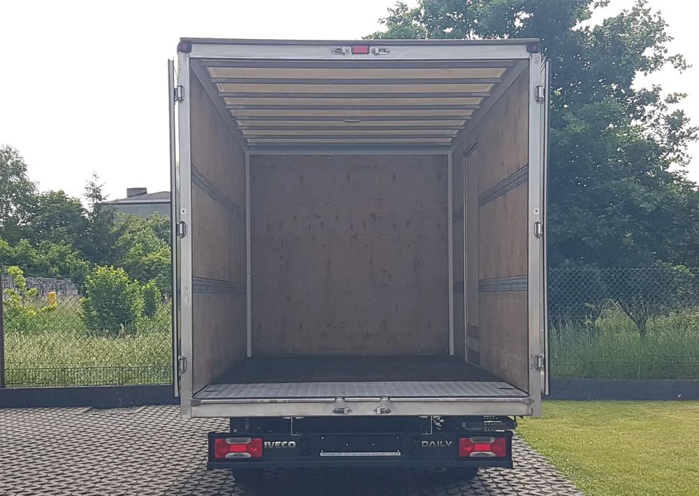 Iveco DAILY 3,0 KLIMA 8EP KONTENER 4,22x2,10x2,11 AC KRAJOWY DMC 3500 KG 35-150 - Carrinha de contentor: foto 5 Iveco DAILY 3,0 KLIMA 8EP KONTENER 4,22x2,10x2,11 AC KRAJOWY DMC 3500 KG 35-150 - Carrinha de contentor: foto 5