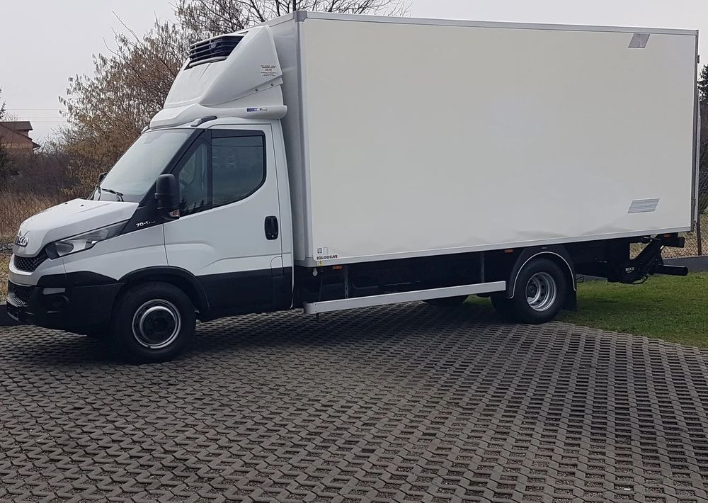 Iveco Daily 70-170 WINDA CHŁODNIA 10EP AGREGAT IZOTERMA - Caminhão frigorífico: foto 2 Iveco Daily 70-170 WINDA CHŁODNIA 10EP AGREGAT IZOTERMA - Caminhão frigorífico: foto 2