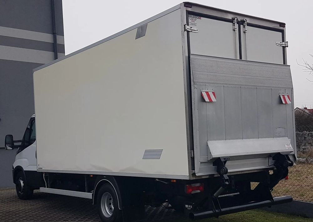 Iveco Daily 70-170 WINDA CHŁODNIA 10EP AGREGAT IZOTERMA - Caminhão frigorífico: foto 3 Iveco Daily 70-170 WINDA CHŁODNIA 10EP AGREGAT IZOTERMA - Caminhão frigorífico: foto 3