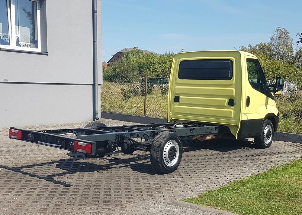 Iveco Daily PODWOZIE RAMA DO ZABUDOWY WIDELEC KLIMA 35S13 DMC 3500 KG KRAJOWY - Caminhão chassi: foto 4 Iveco Daily PODWOZIE RAMA DO ZABUDOWY WIDELEC KLIMA 35S13 DMC 3500 KG KRAJOWY - Caminhão chassi: foto 4