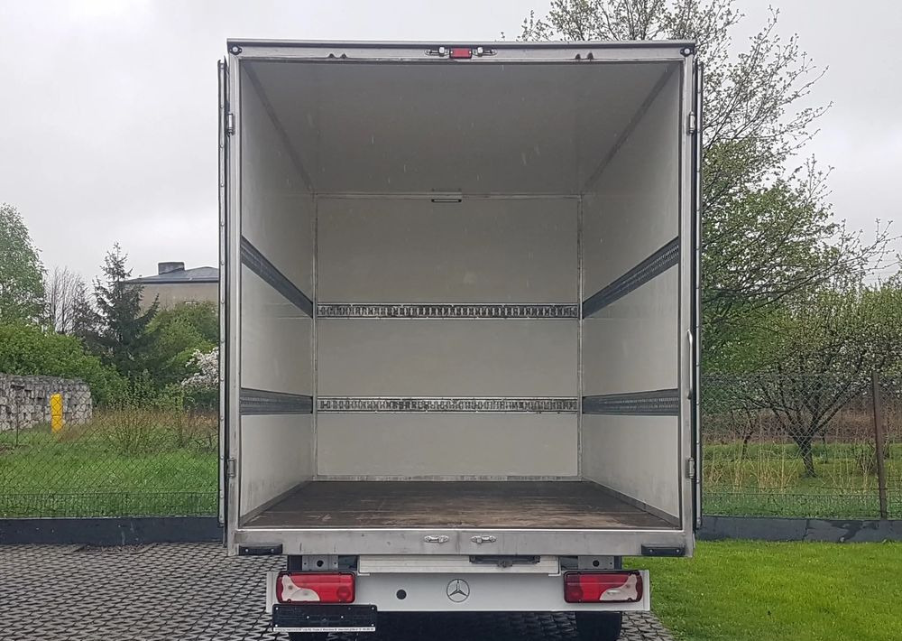 Mercedes-Benz Sprinter KONTENER 8EP 4,11x2,15x2,30 KLIMA 314 CDI MANUAL KRAJOWY AC - Carrinha de contentor: foto 5 Mercedes-Benz Sprinter KONTENER 8EP 4,11x2,15x2,30 KLIMA 314 CDI MANUAL KRAJOWY AC - Carrinha de contentor: foto 5