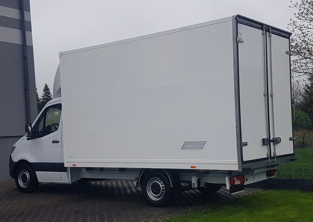 Mercedes-Benz Sprinter KONTENER 8EP 4,11x2,15x2,30 KLIMA 314 CDI MANUAL KRAJOWY AC - Carrinha de contentor: foto 3 Mercedes-Benz Sprinter KONTENER 8EP 4,11x2,15x2,30 KLIMA 314 CDI MANUAL KRAJOWY AC - Carrinha de contentor: foto 3