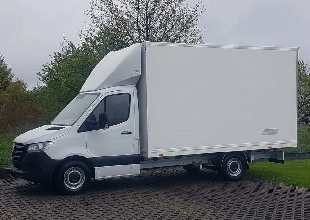Mercedes-Benz Sprinter KONTENER 8EP 4,11x2,15x2,30 KLIMA 314 CDI MANUAL KRAJOWY AC - Carrinha de contentor: foto 2 Mercedes-Benz Sprinter KONTENER 8EP 4,11x2,15x2,30 KLIMA 314 CDI MANUAL KRAJOWY AC - Carrinha de contentor: foto 2