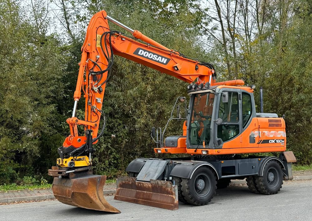 Escavadeira de rodas Doosan * DOOSAN DX160W *ROTOTILT* GPS 2D Leica * Sprowadzona * Stan Perfekcyjny * Koparka Kołowa *: foto 1
