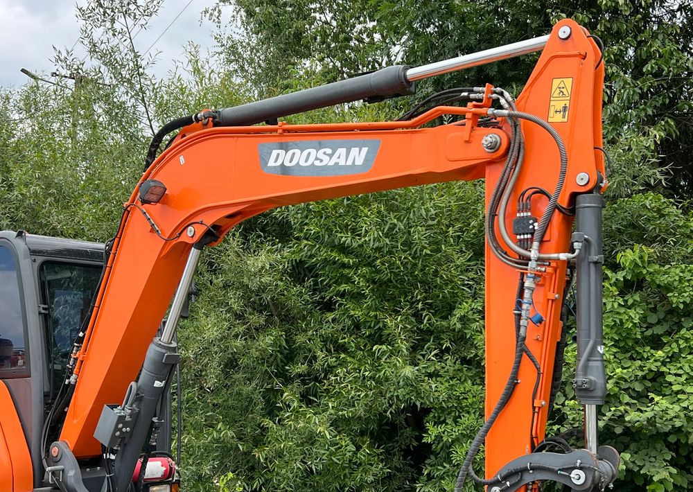 Doosan DOOSAN DX57W *ROTOTILT* 2200 Motogodzin * Jak Nowa * Sprowadzona * Stan Perfekcyjny - Escavadeira de rodas: foto 4 Doosan DOOSAN DX57W *ROTOTILT* 2200 Motogodzin * Jak Nowa * Sprowadzona * Stan Perfekcyjny - Escavadeira de rodas: foto 4