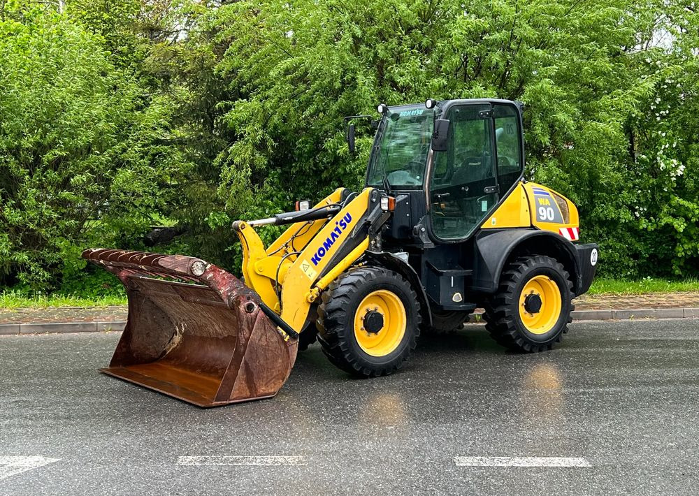 Komatsu Ładowarka KOMATSU WA 90 STAN IDEALNY - Carregadeira de rodas: foto 1 Komatsu Ładowarka KOMATSU WA 90 STAN IDEALNY - Carregadeira de rodas: foto 1